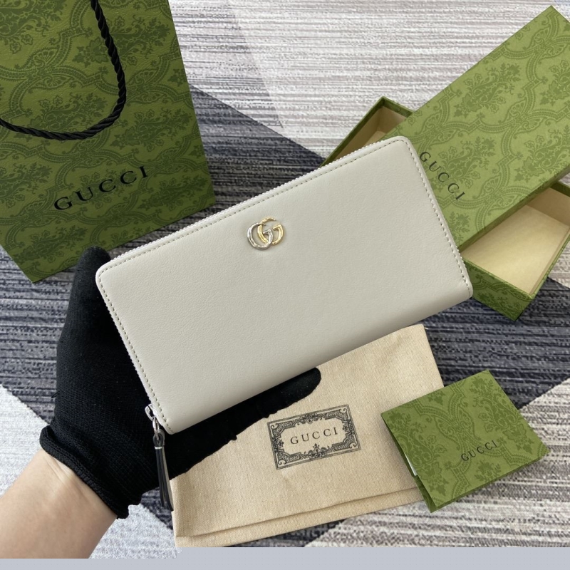G*u*i wallets & purse